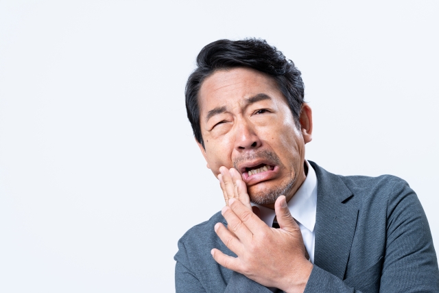 【地獄の抜歯体験記】インビザライン矯正で小臼歯4本抜いた話｜痛み・麻酔・裂傷ぜんぶ書く