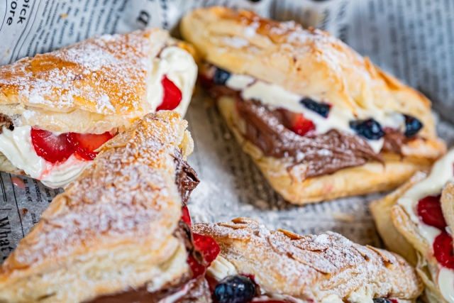 パイ投げの正体は紙皿ホイップだった?誕生から炎上まで徹底解説