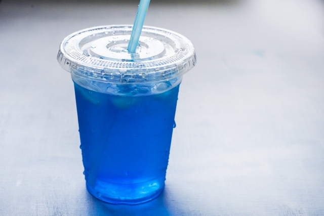 ブルーハワイとは何味?名前の由来と謎すぎる正体を解説!